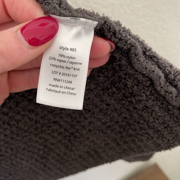 BAREFOOT DREAMS Cardigan - Picture 4 of 4